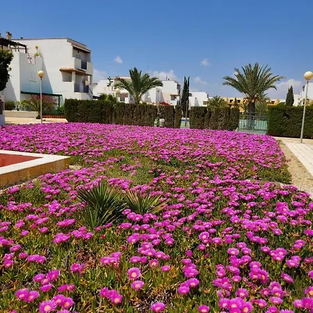 Apartment En Primera Linea De Playa Naturista!